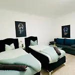 2-bedroom With 1 Living Steps From Area *