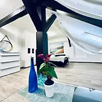 Apartment 2-bedroom With 1 Living Steps From Area Klosterneuburg