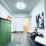 2-bedroom With 1 Living Steps From Area *