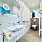 Apartment 2-bedroom With 1 Living Steps From Area *