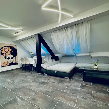 Apartment 2-bedroom With 1 Living Steps From Area Klosterneuburg