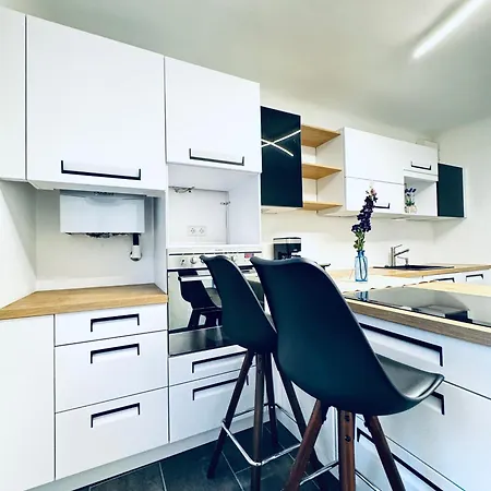 2-bedroom With 1 Living Steps From Area *
