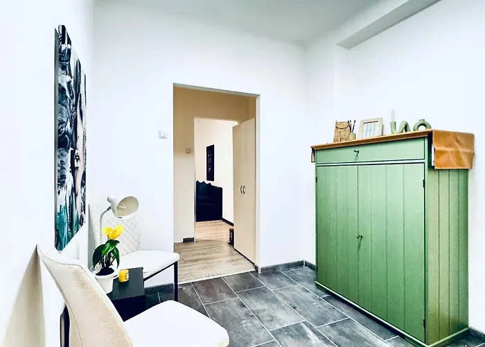 公寓 2-bedroom With 1 Living Steps From Area 克洛斯特新堡