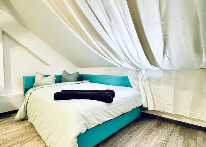 公寓 2-bedroom With 1 Living Steps From Area 克洛斯特新堡